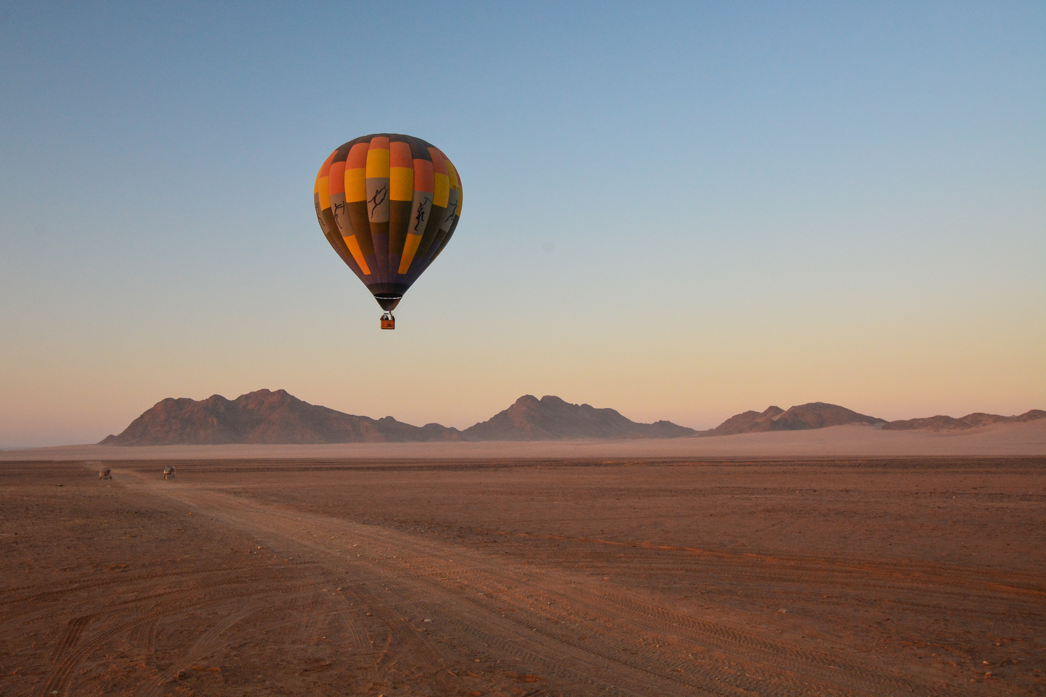 Flying across the Namib Desert in a hot air balloon